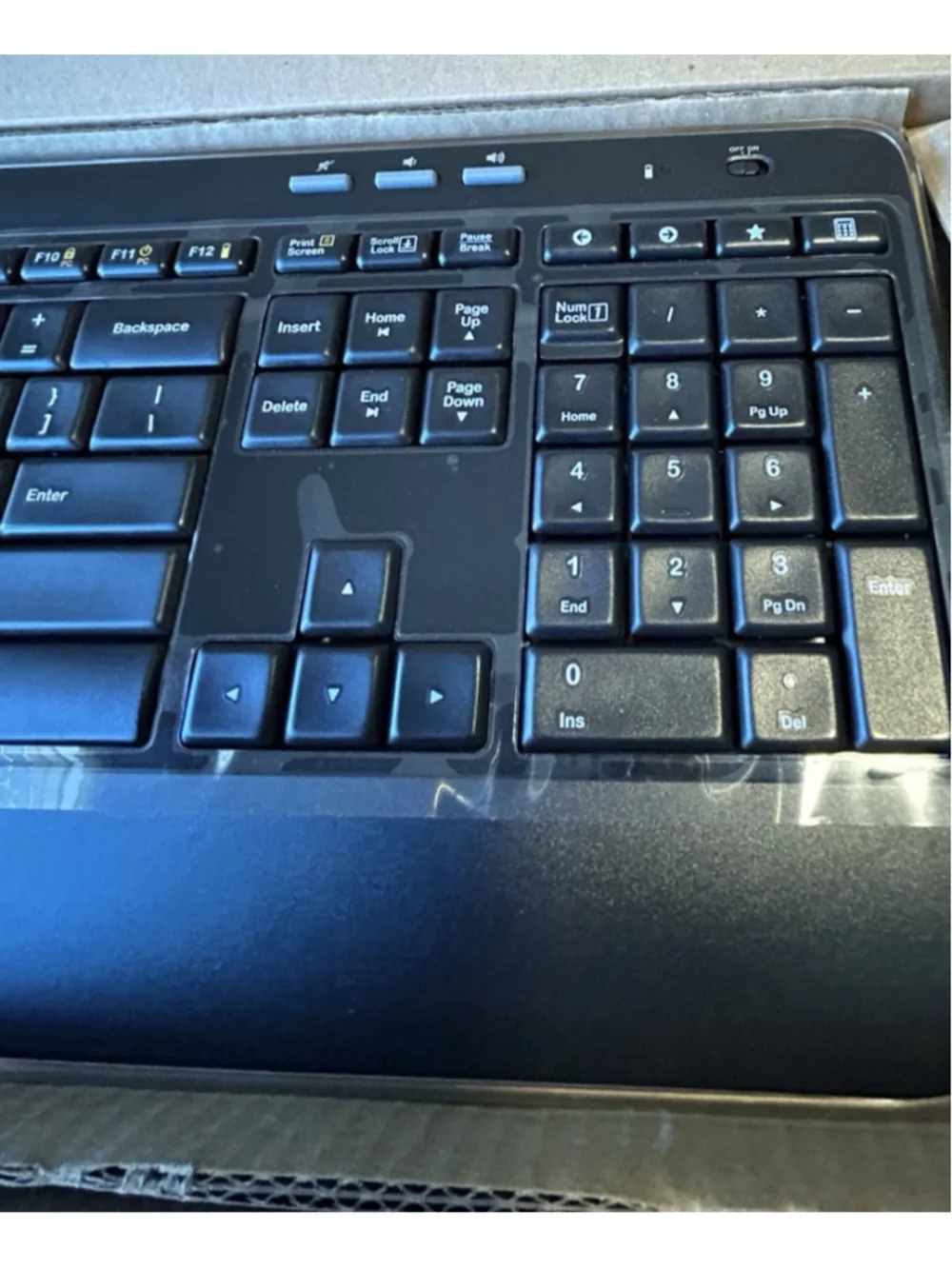 Logitech MK620 Wireless Keyboard and Mouse Combo